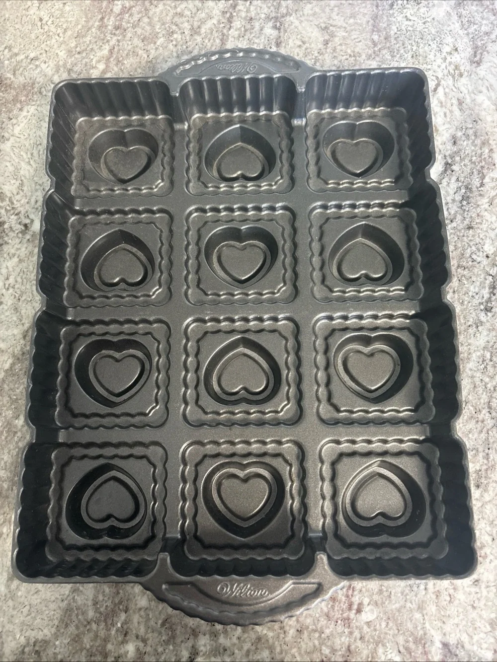 Wilton Heart Cake Pan Nonstick Brownie Mold 12 Cavity Baking Pan Heavy Duty!